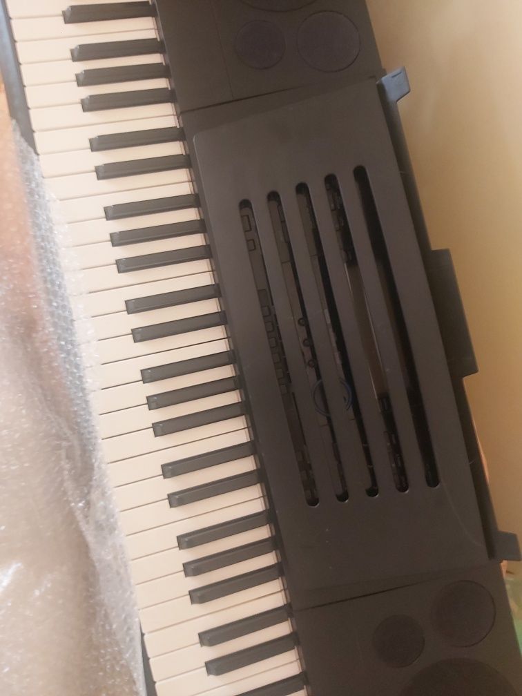 Синтезатор "Casio ctk-6200"