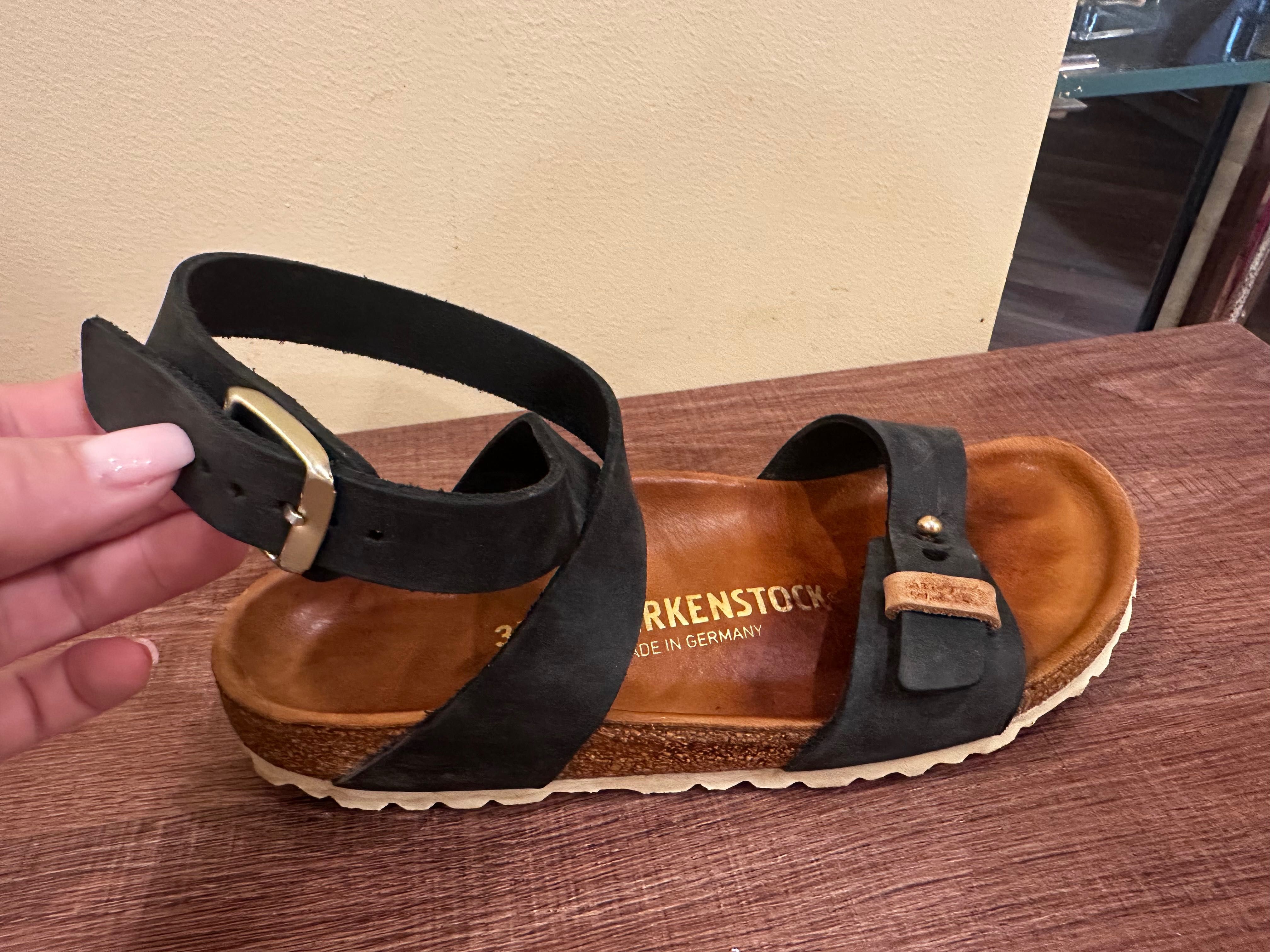 Сандалі Birkenstock 37 розмір