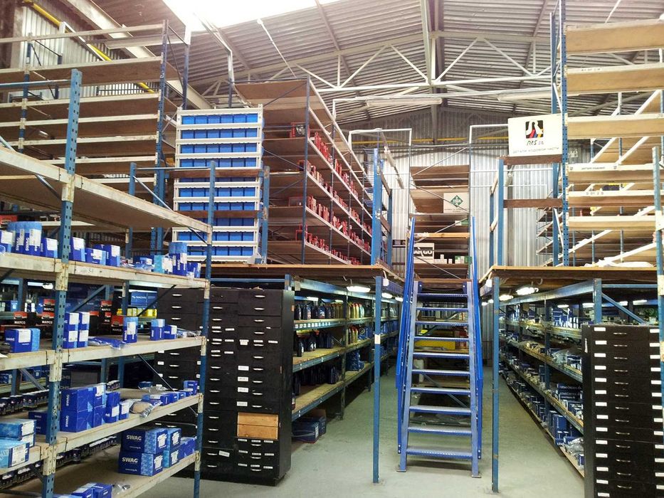 Стелажі складські від різних виробників Б/В та нові. Метал 2мм