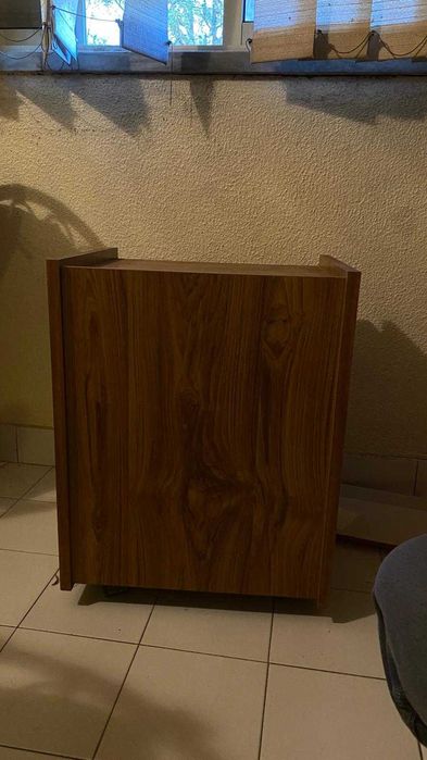 Móvel de Apoio de Escritorio