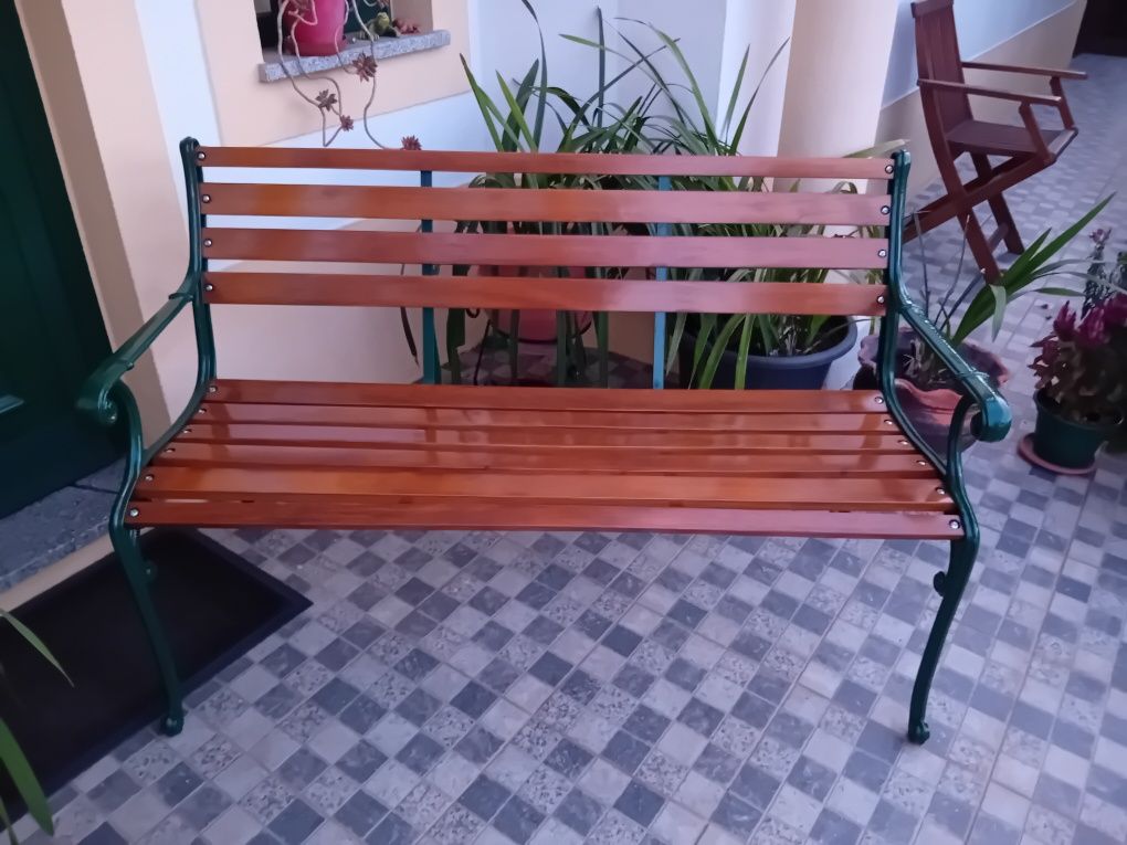 Banco jardim antigo em ferro
