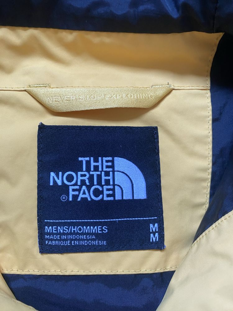 The North Face вітровка