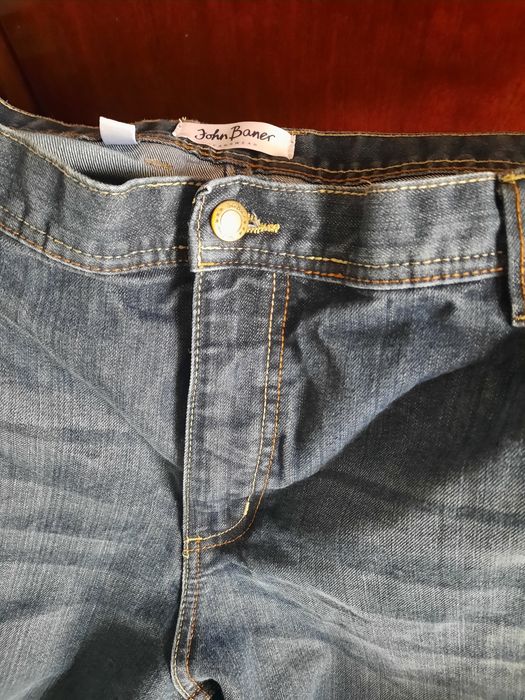 Джинси великого 64 розміру