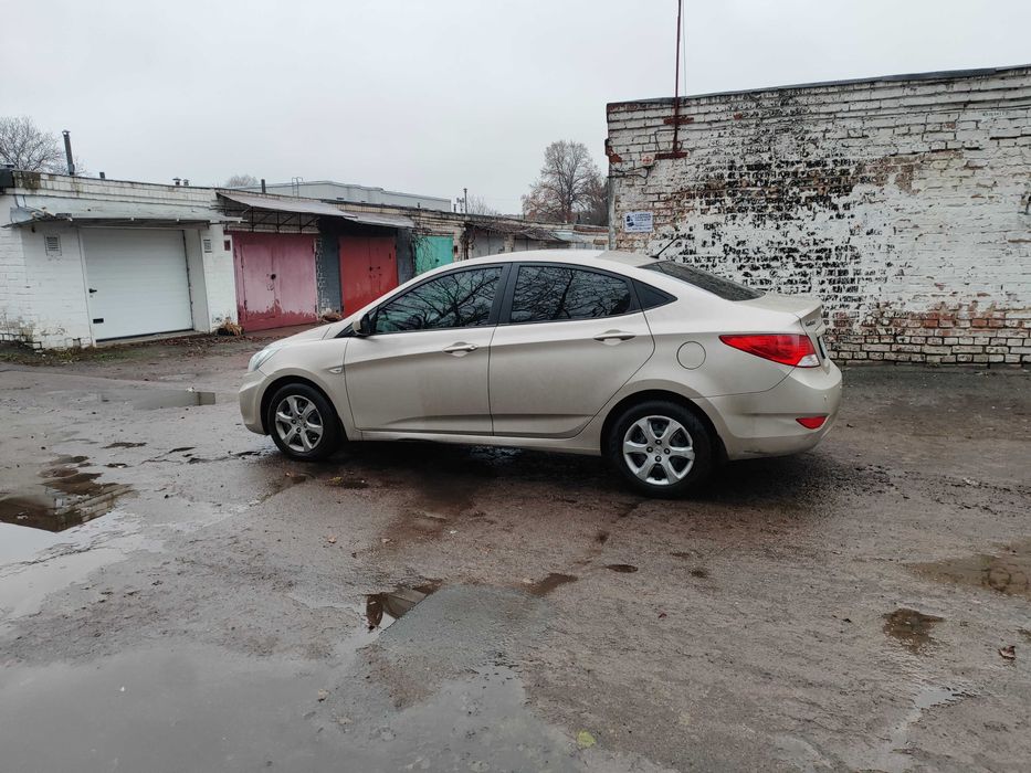 Hyundai Accent 2012 г. 1.4 газ/бенз. АКПП.Отличное состояние