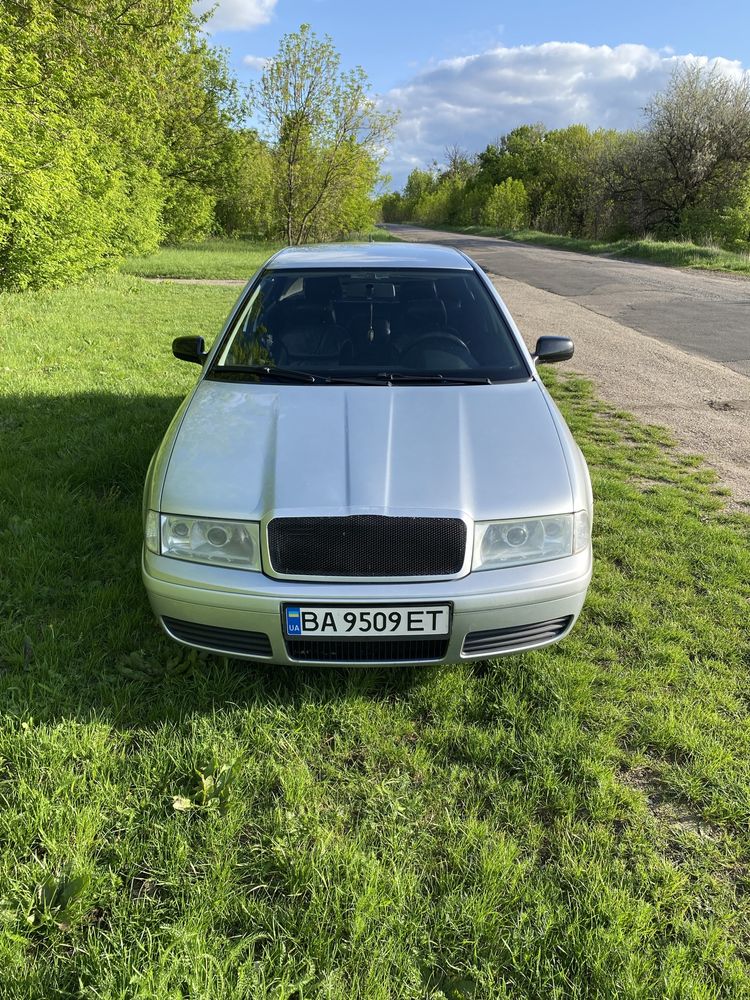 Продам SKODA octavia tour