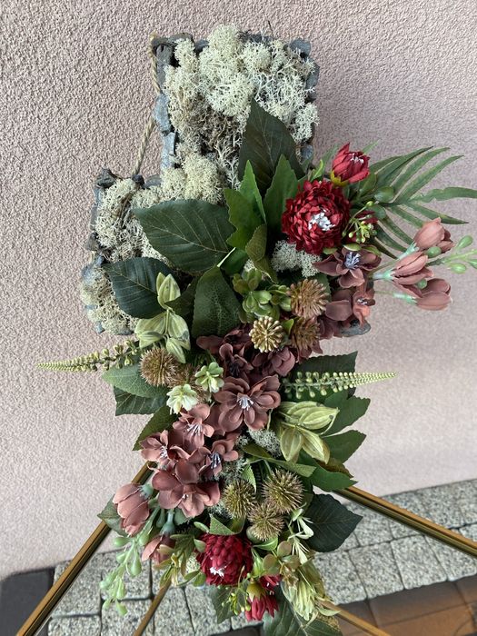 Dekoracja nagrobna recznie robiona - krzyż