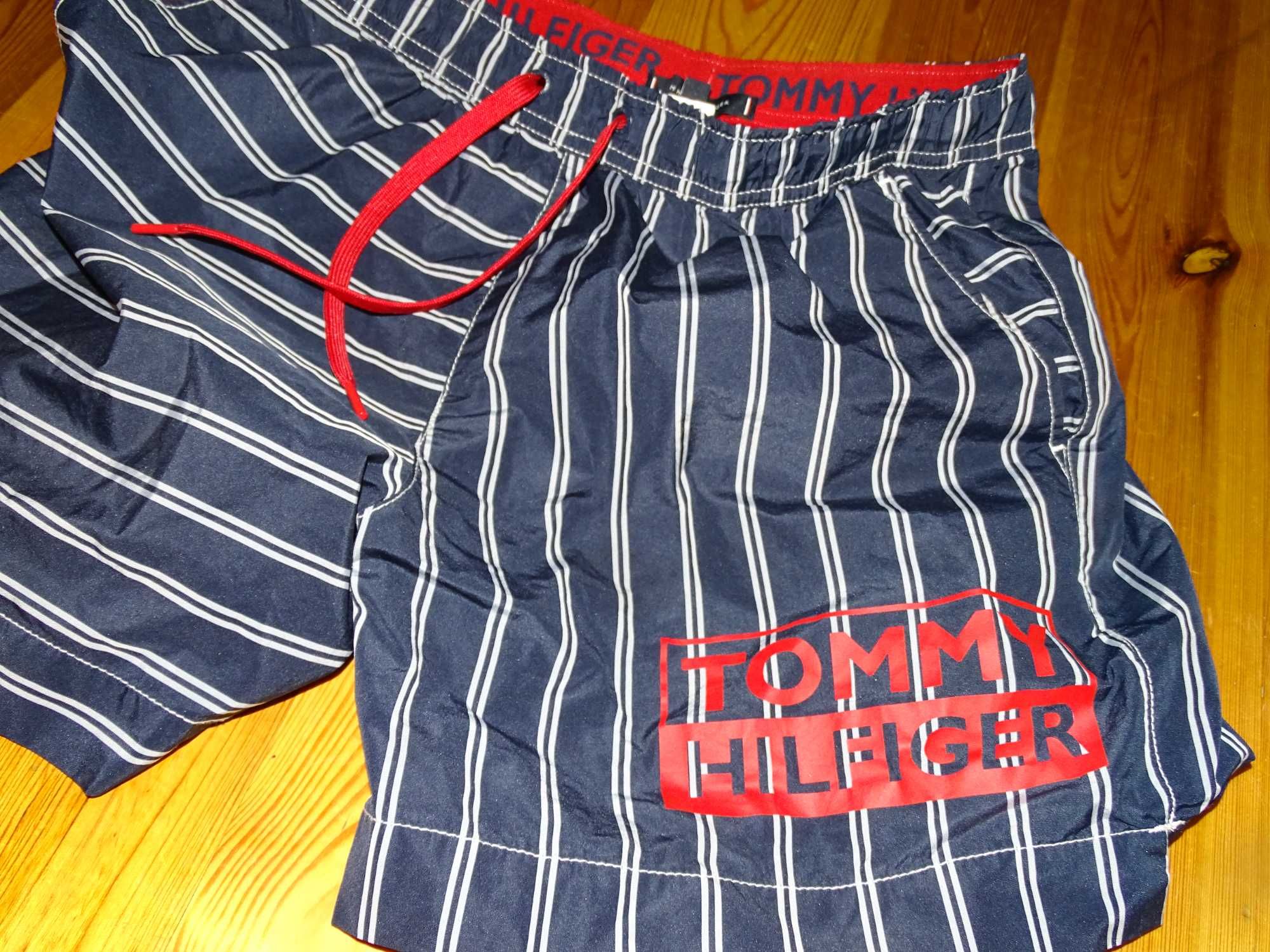 spodenki  Tommy Hilfiger szorty kąpielowe męskie S jak nowe!