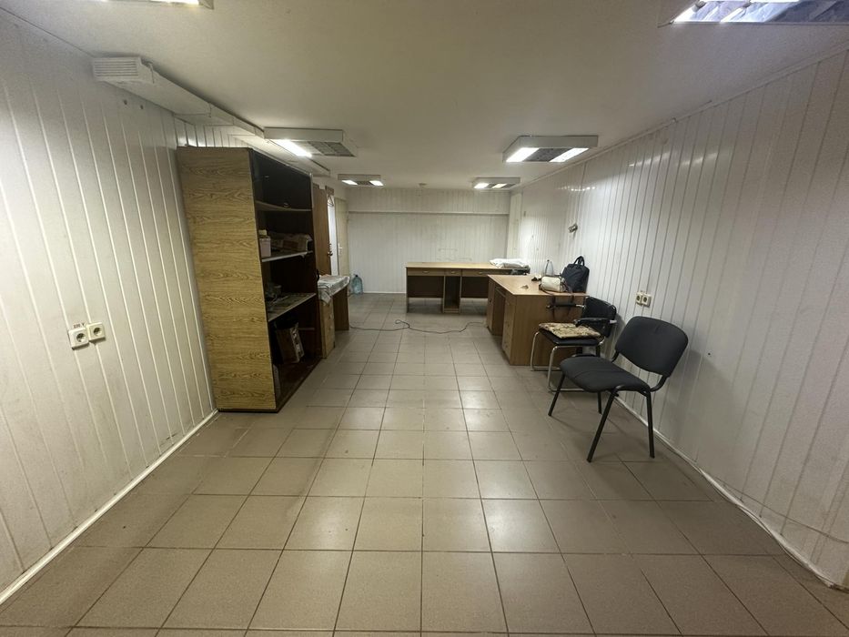 Без% фасадне приміщення 57м² Севастопольска площа