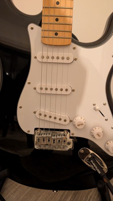 Guitarra Squier Strat Affinity