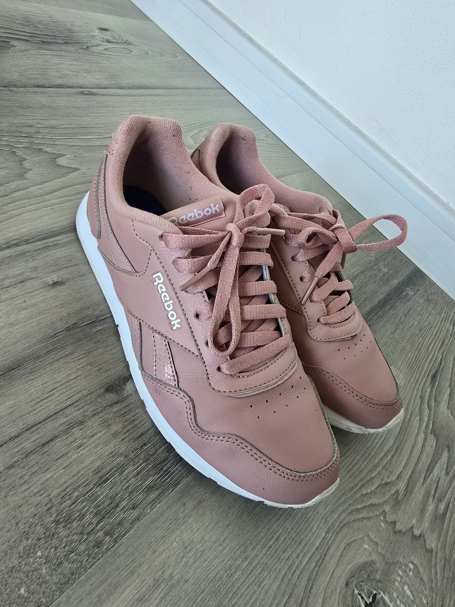 Reebok adidasy buty pudrowy róż 39 skóra