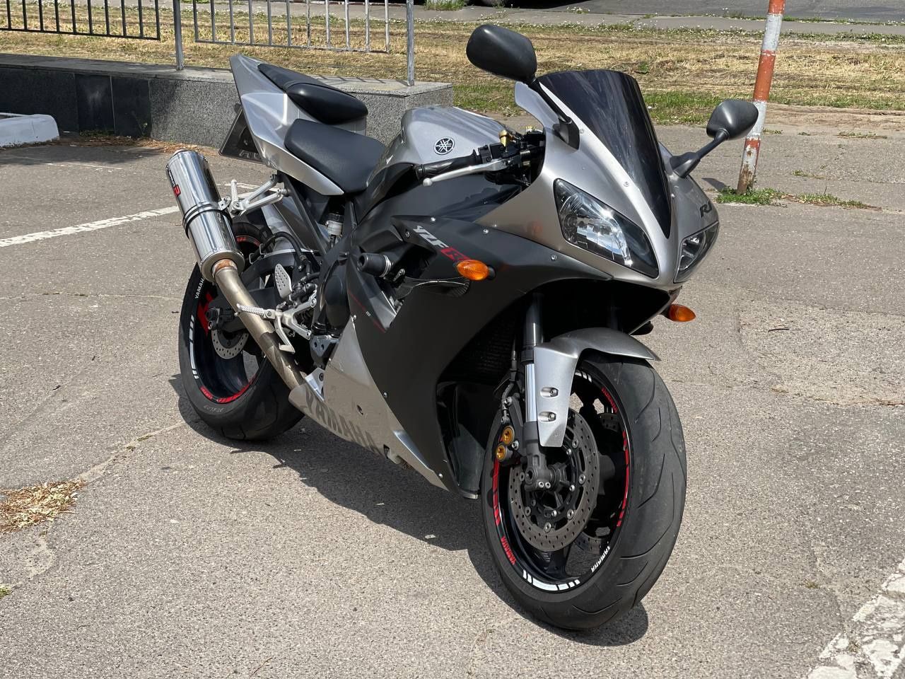 Продам Yamaha YZF R1