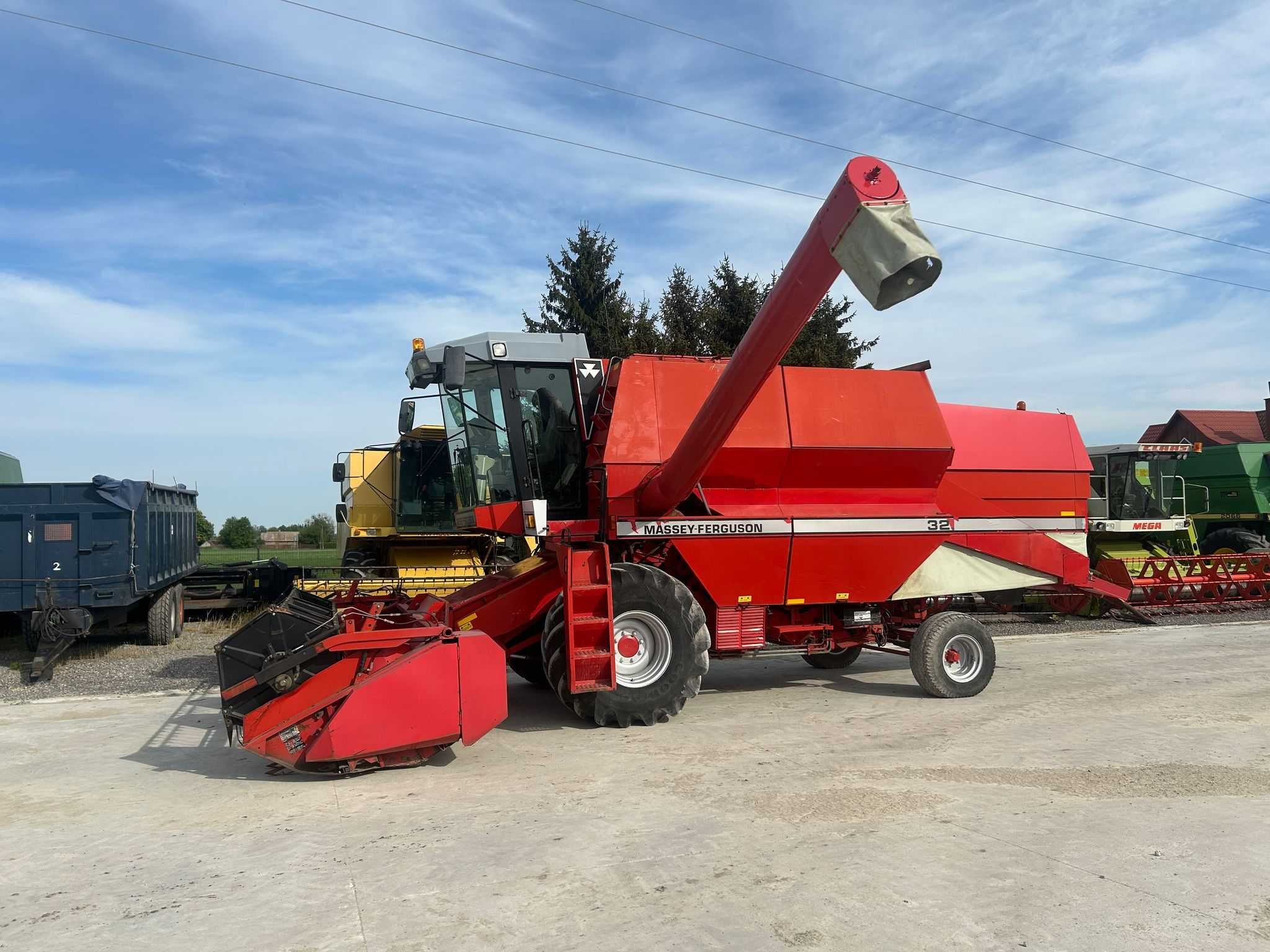 Kombajn zbożowy Massey Ferguson 32, klima, hydrostat, opony 800