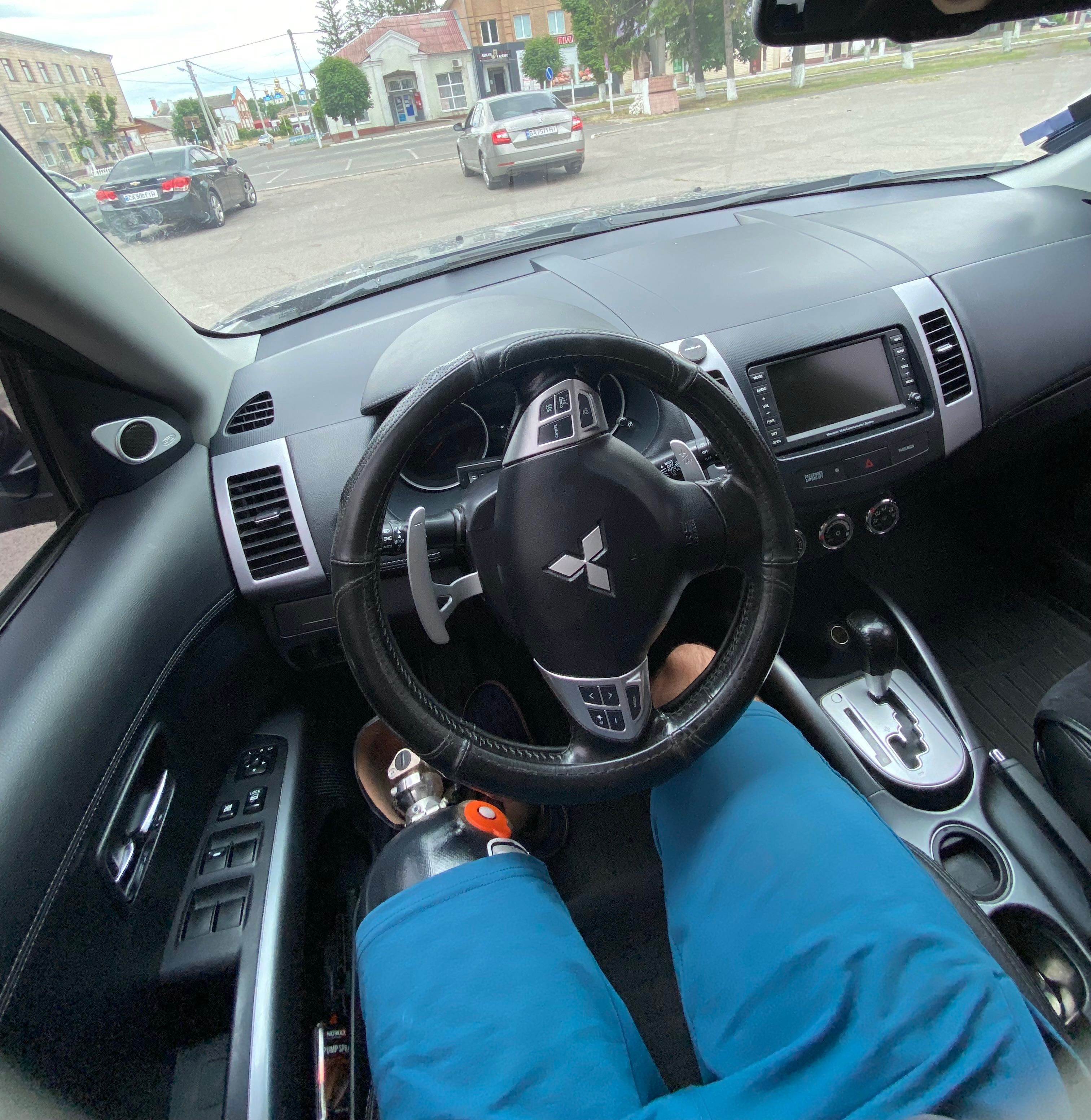 Продам Mitsubishi Outlender  XL
