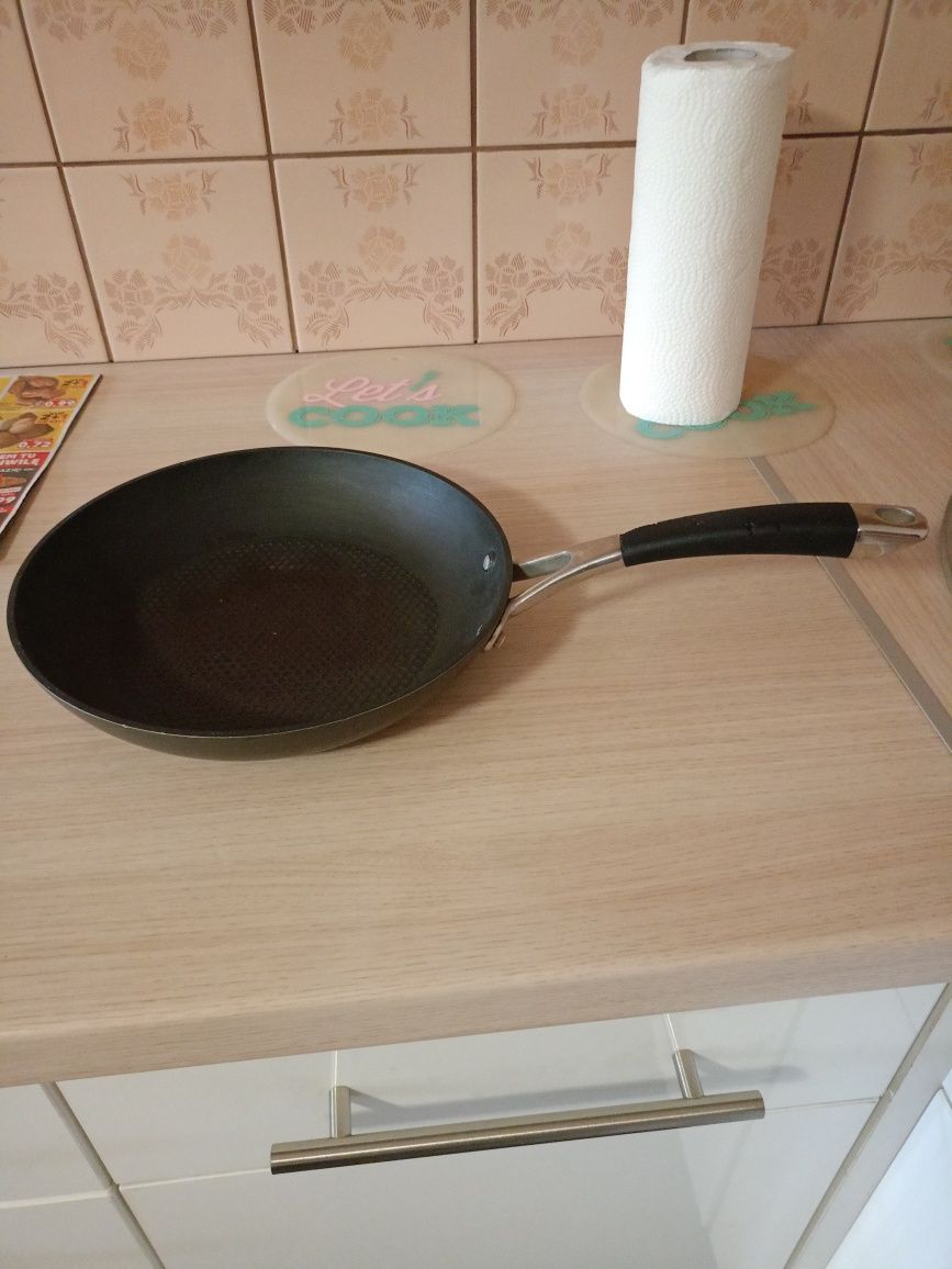 Patelnia Zelmer średnica 24cm.