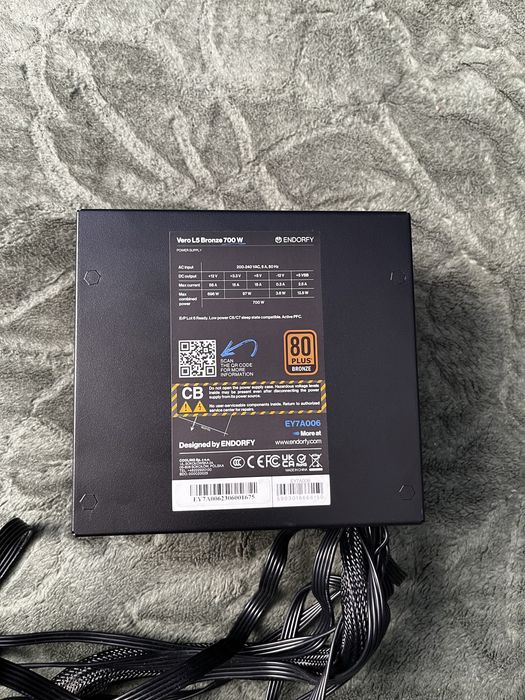 Gwarancja1,5roku Zasilacz Endorfy Vero L5 700W stan idealny