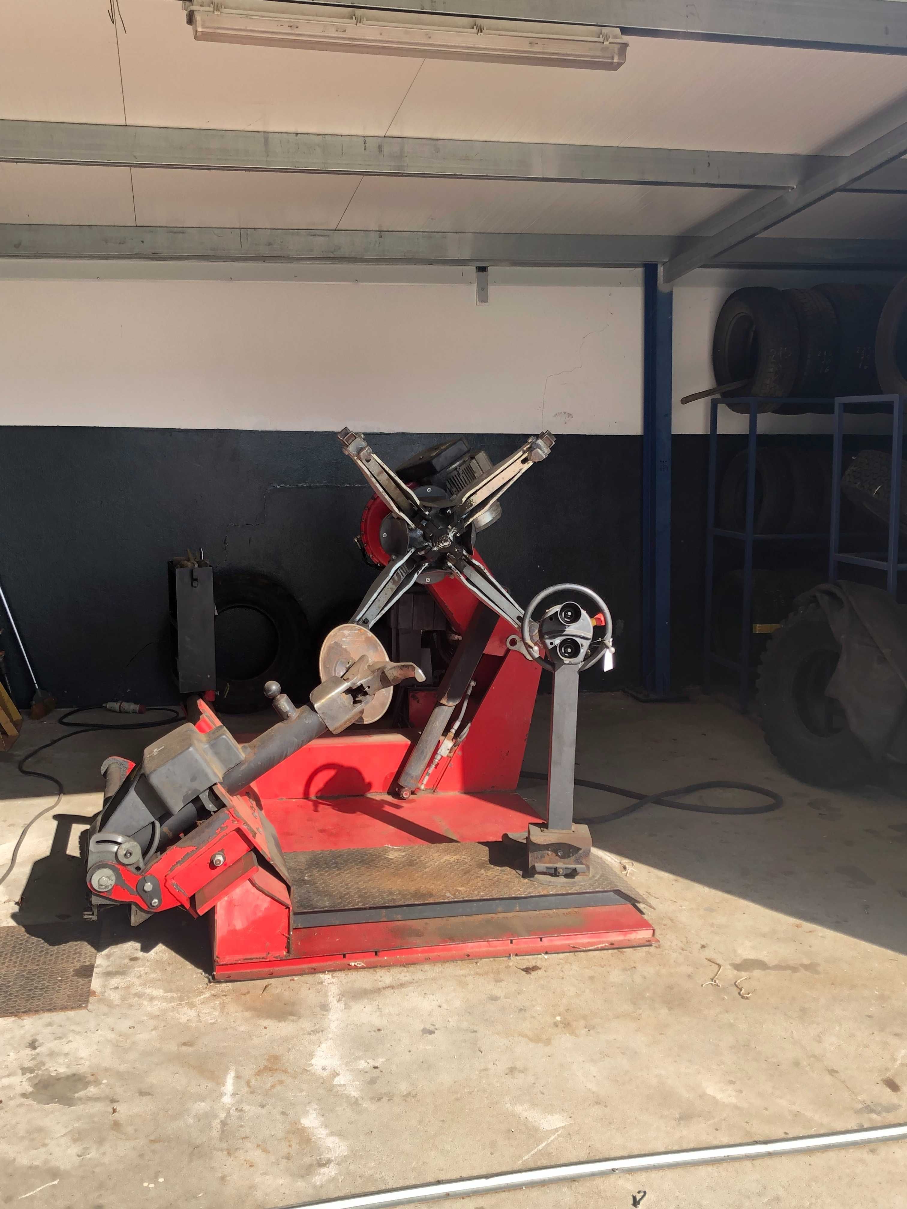 Máquina de desmontar pneus pesados Fasep