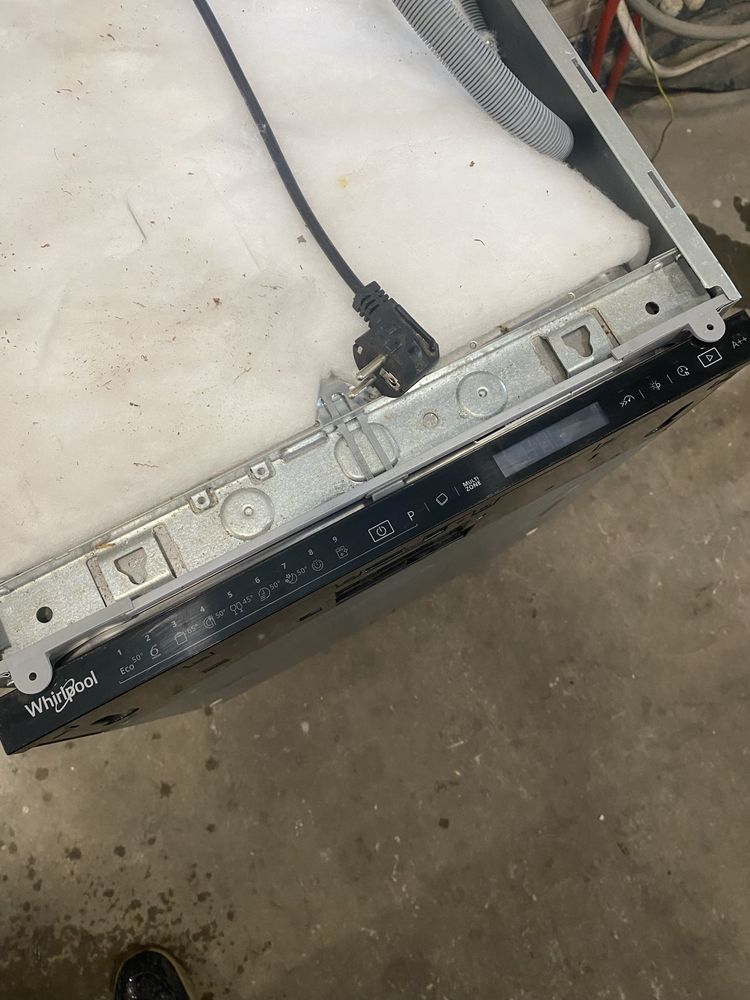 Посудомоечна машина Whirlpool WSIP 4023