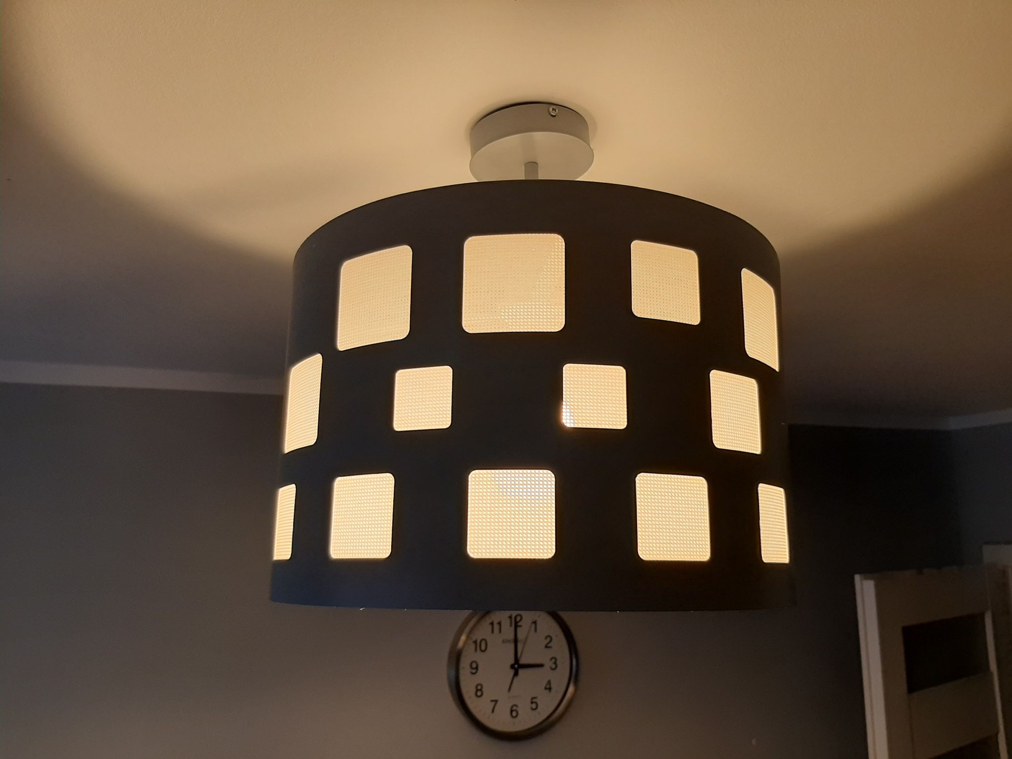 Lampa sufitowa metablowa plus obrazki