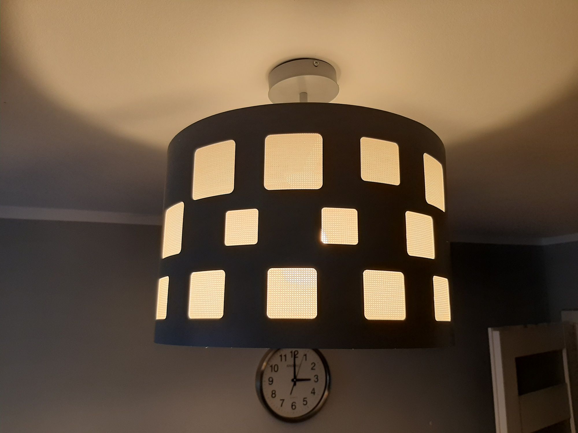 Lampa sufitowa metalowa plus obrazki