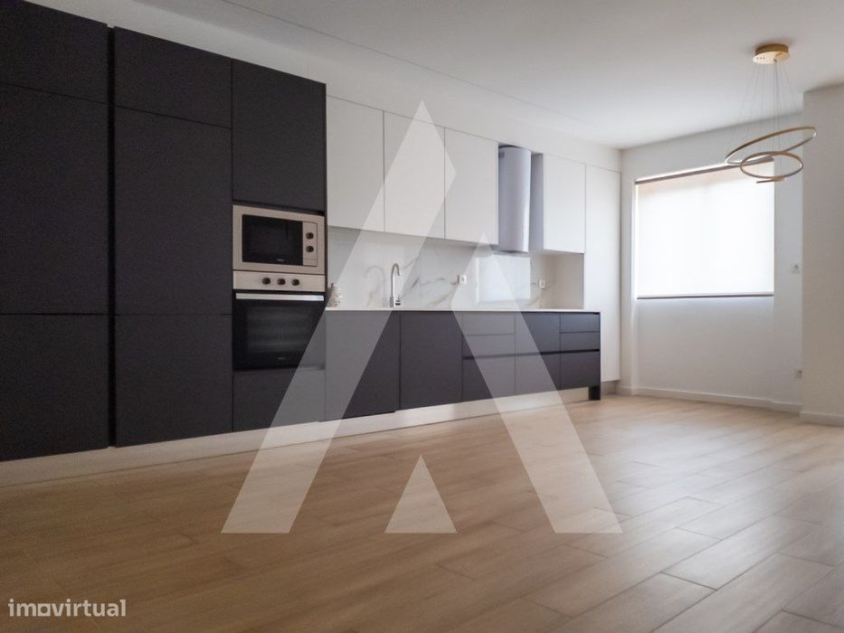 Apartamento T1 no Centro de Ovar com terraço de 100m2 frente parque...