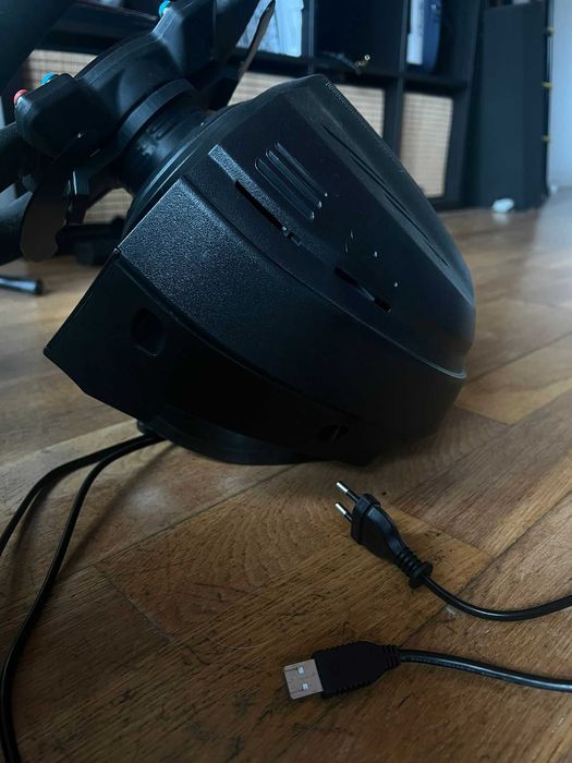 Volante Thrustmaster T300RS + Pedais T3PA-PRO + Extras 3D