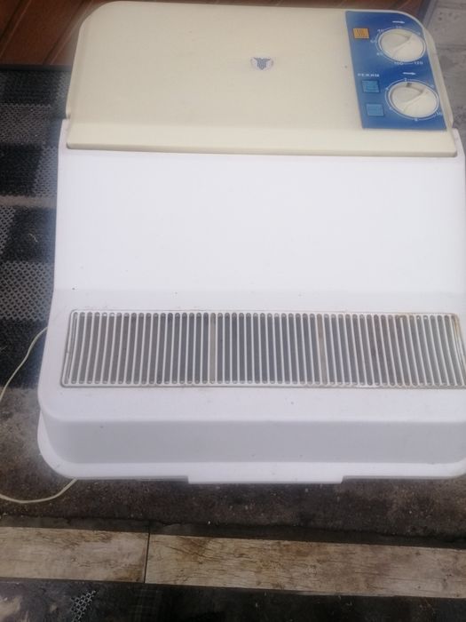 Продам стиральную машинку ВЕЗЕЛИЦА малютка