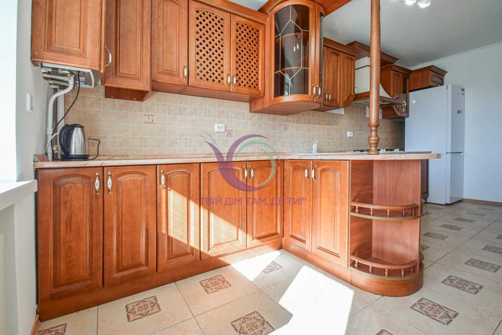 Оренда 3-к. квартири на вул. Тиха 6