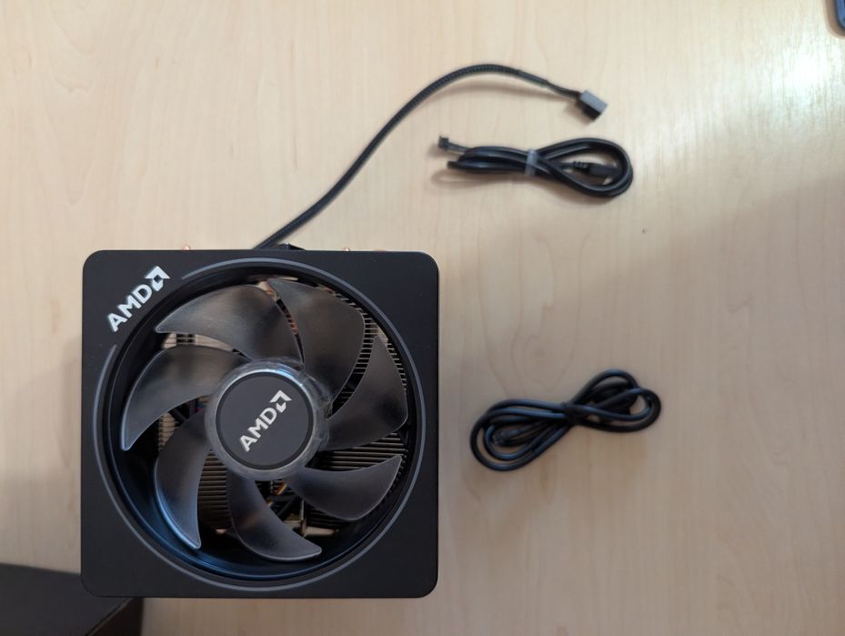 Кулер для процесора AMD Wraith Prism LED RGB