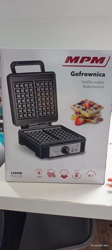 Nowa gofrownica MPM mocna 1400 W