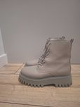 Botki sznurowane Groovy BRONX TRAPERY 36