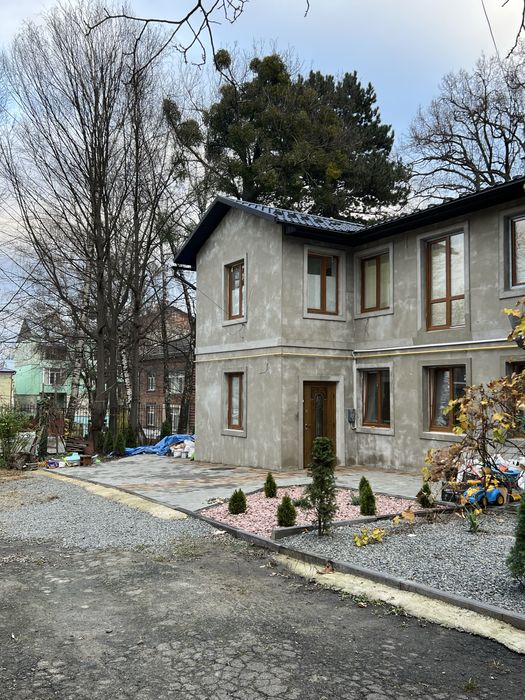 Продаж! Будинок в центрі, вул. Українська