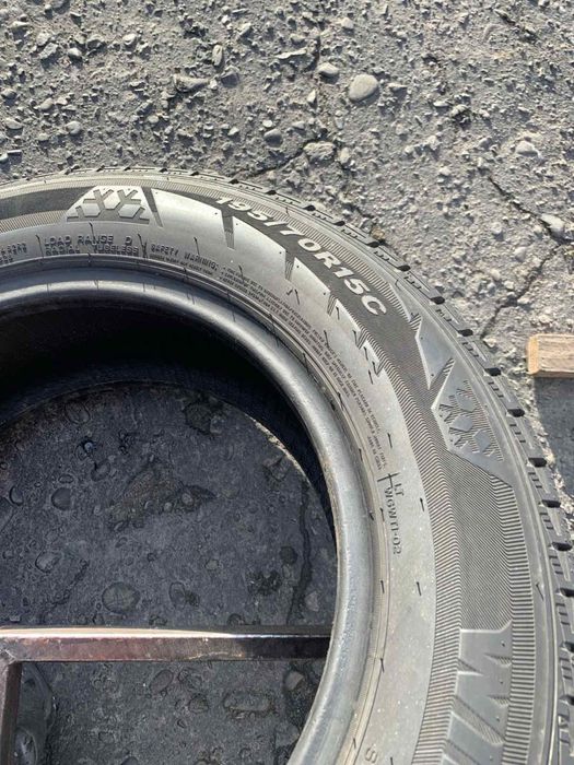 Шини 195/70 R15C Nexen пара зима  2023 рік 6,8 мм