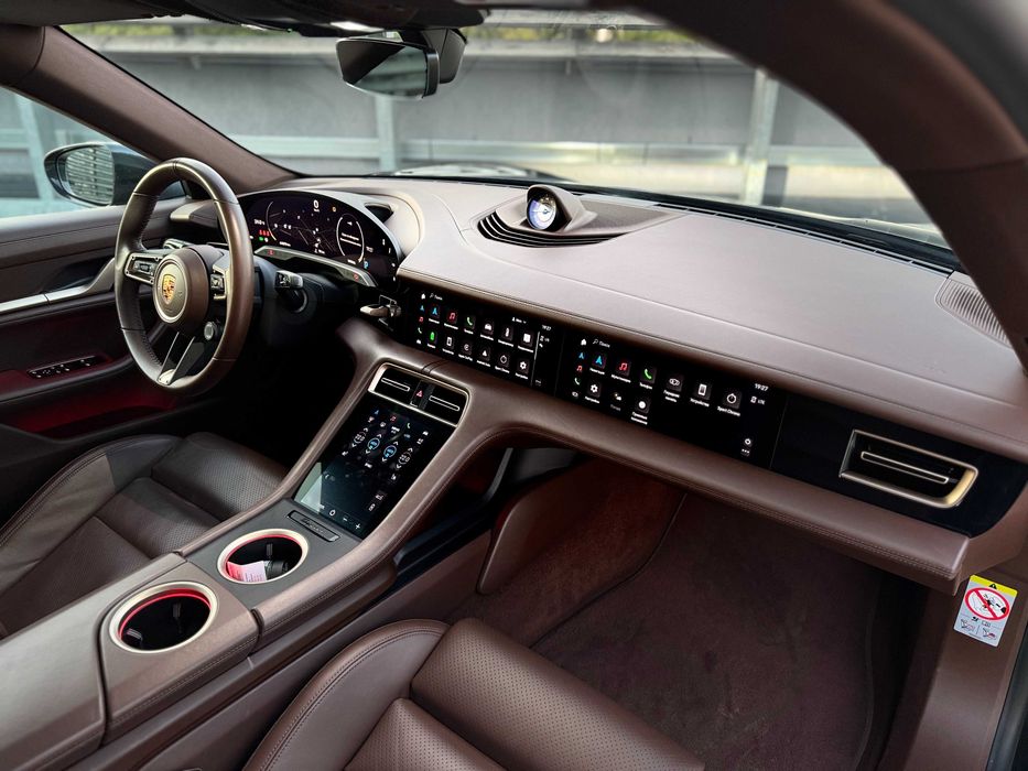 Porsche Taycan  Turismo 2022