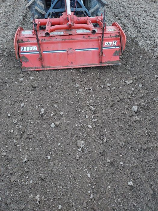 Usługi glebogryzarką,kosiarką bijakową i formowanie roślin