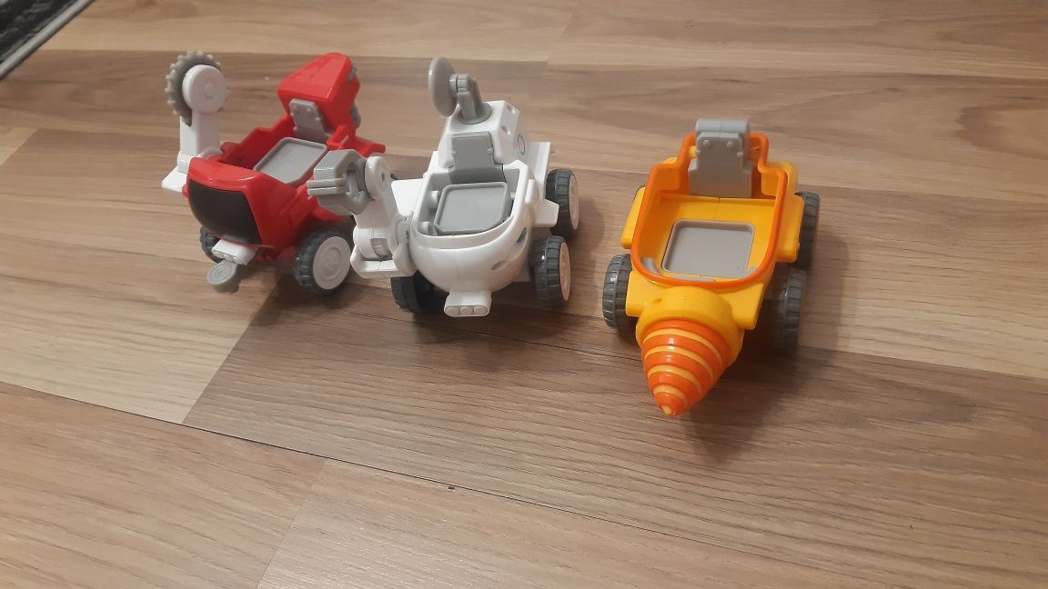 Baza Super Wings oraz samoloty