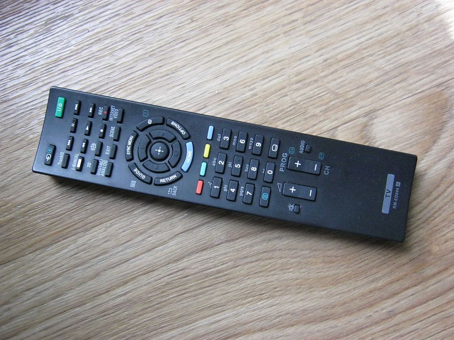 Телевізор Sony KDL-40NX720