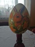 Jajo wielkanocne zdobione metodą decoupage z zającem