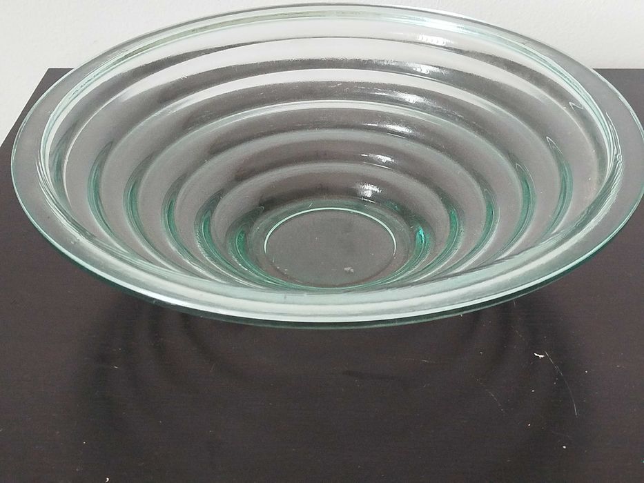 Peça de decoração em vidro redonda