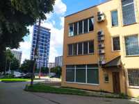 Продаж 3-и поверхової будівлі по пр.Чорновола ближній центр