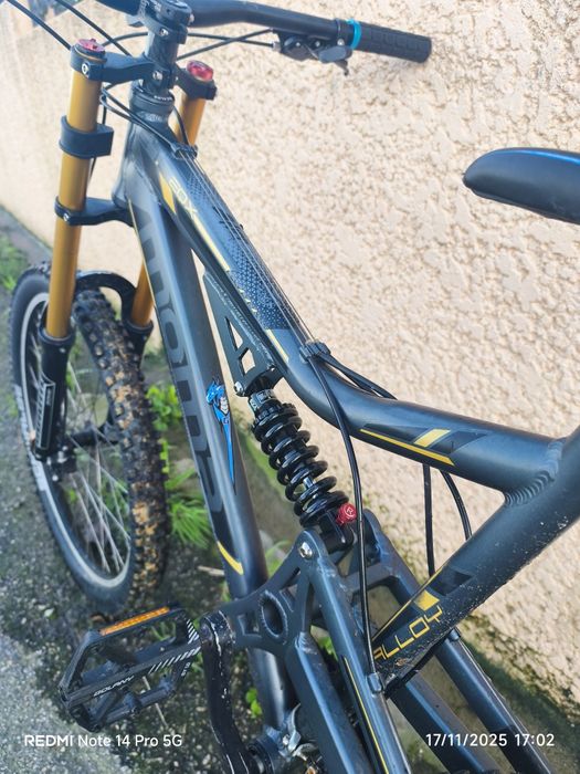 Bicicleta de Downhill