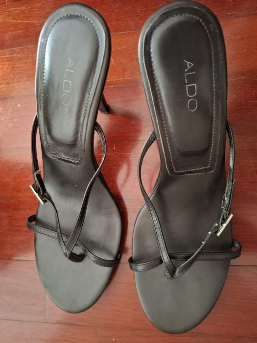 Sandálias Aldo N°40