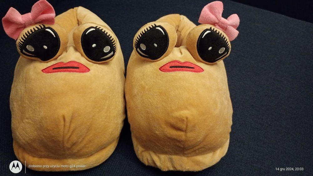 Kapcie damskie Pou rozmiar 40/41