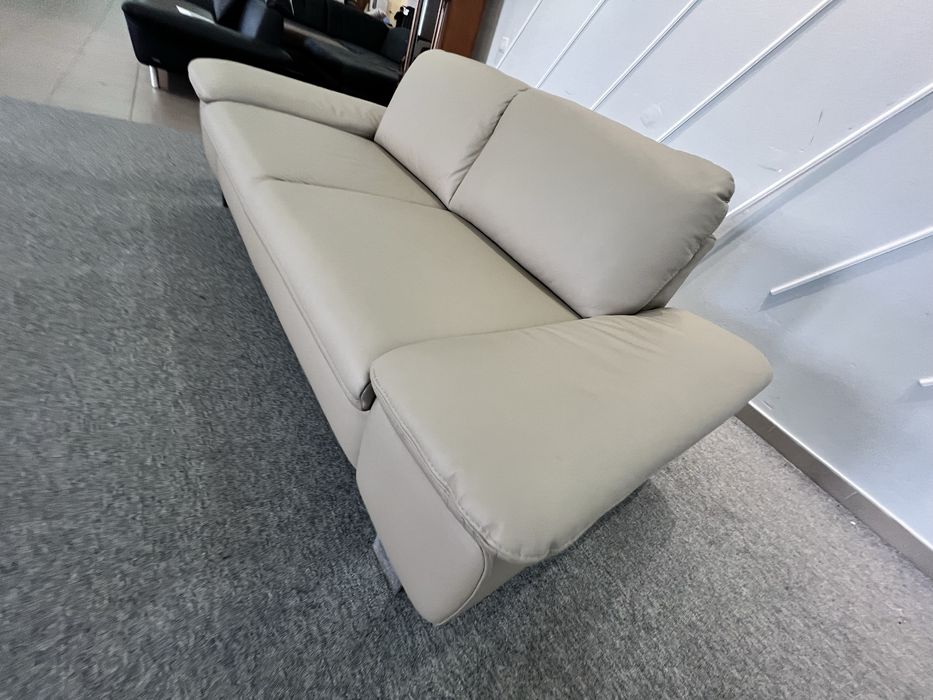 Диван шкіряний бежево світлий