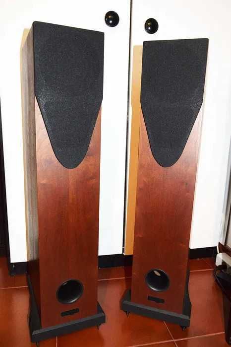 Colunas Rega R3 Cherry
