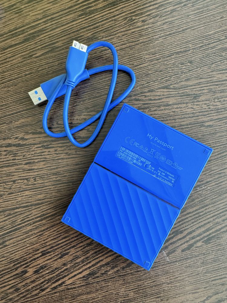 Зовнішній жорсткий диск 1 TB