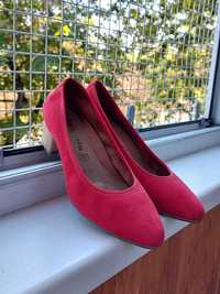 Туфлі Tamaris, червоні. Натуральна замша.
