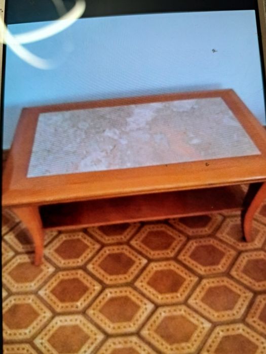 Mesa com pedra de mamore