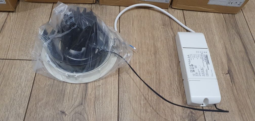 Lampy sufitowe led wpuszczane 20W z zasilaczem
