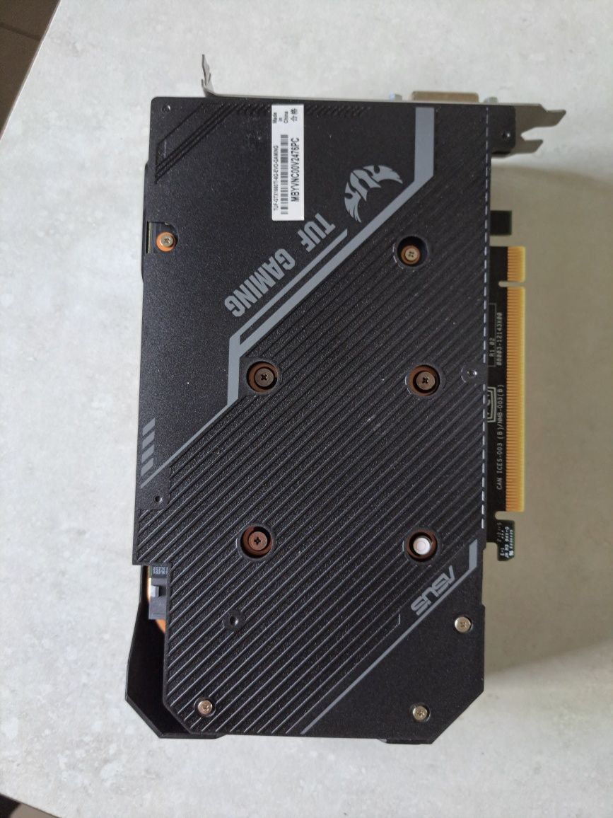 Karta graficzna ASUS GTX 1660Ti 6GB VRAM, w dobrym stanie.