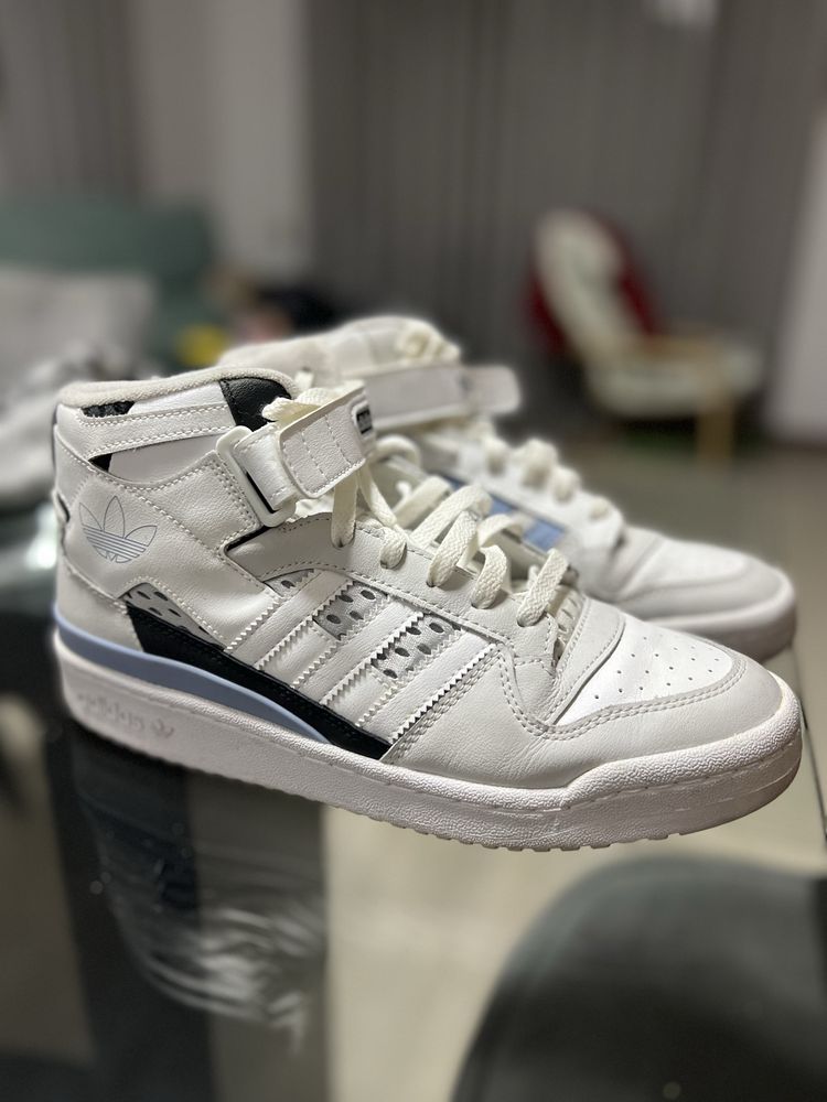 Sapatilhas Adidas tam 42